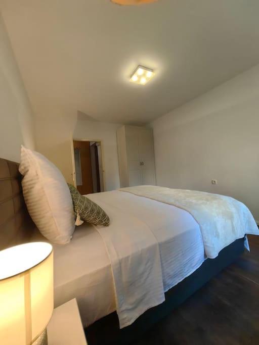 New 1 Bedroom Near Center And Beach سبليت المظهر الخارجي الصورة