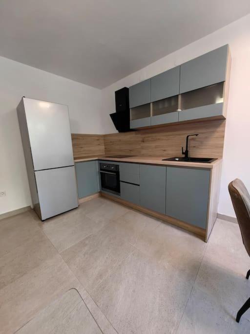 New 1 Bedroom Near Center And Beach سبليت المظهر الخارجي الصورة