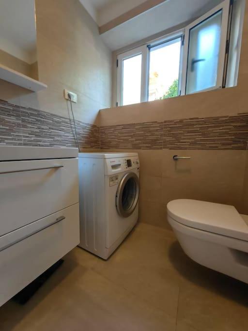 New 1 Bedroom Near Center And Beach سبليت المظهر الخارجي الصورة